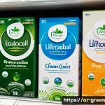 친환경 세제의 법적 규제와 인증 - A modern Middle Eastern eco-friendly cleaning product display in a bright, clean store shelf setting...